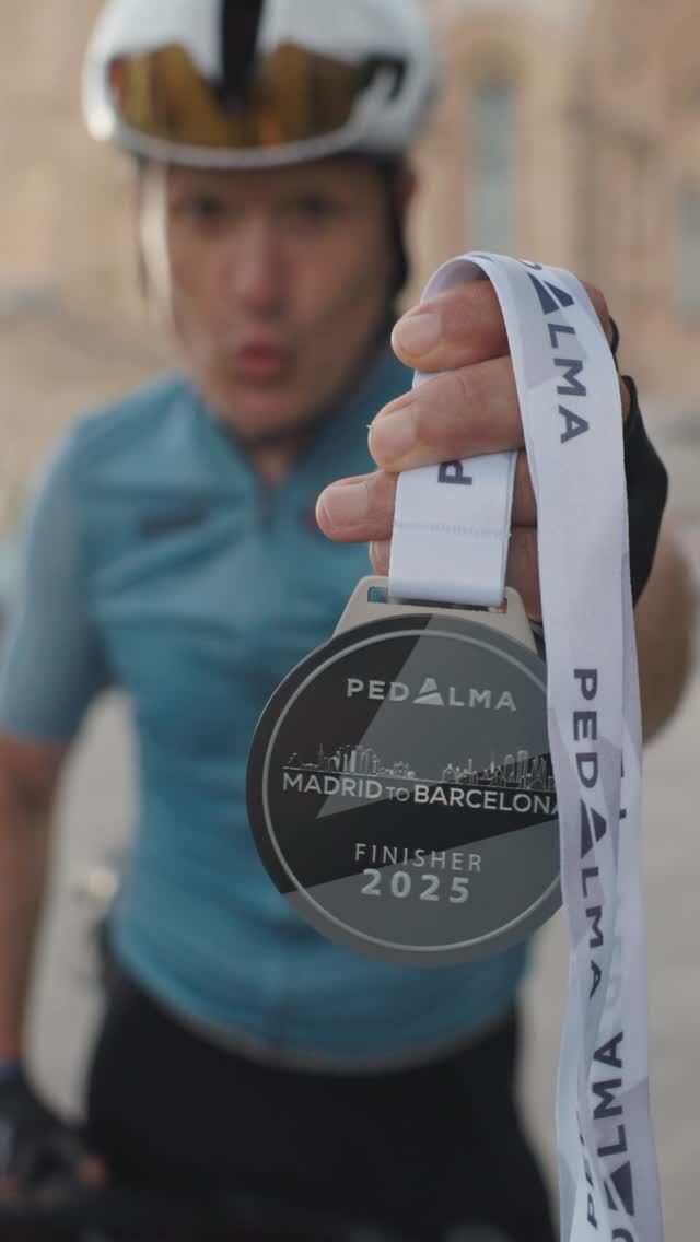 Abrazos, lágrimas, risas y mucha intensidad emocional en el punto más alto de Barcelona. 

Durante las últimas horas hemos ido recibiendo participantes en el Tibidabo.

Un final exigente después de 700km, pero que todavía hace más épica esta gran aventura llamada Madrid to Barcelona . 

—

Hugs, tears, smiles and high emotional intensity at the highest point of Barcelona.

During the last few hours we have been receiving participants at Tibidabo.

A demanding finish after 700km, but one that makes this great adventure, called Madrid to Barcelona even more epic.

💻All INFO

www.pedalma.cc (Link in BIO)

😊Thanks!
@geosminacomponents
@gsport_apparel
@finisher_es 
@davimarentacar 

#pedalma #madridtobarcelona #ultracycling #cycling #adventure #bycicle #bikepacking #rideyourbike