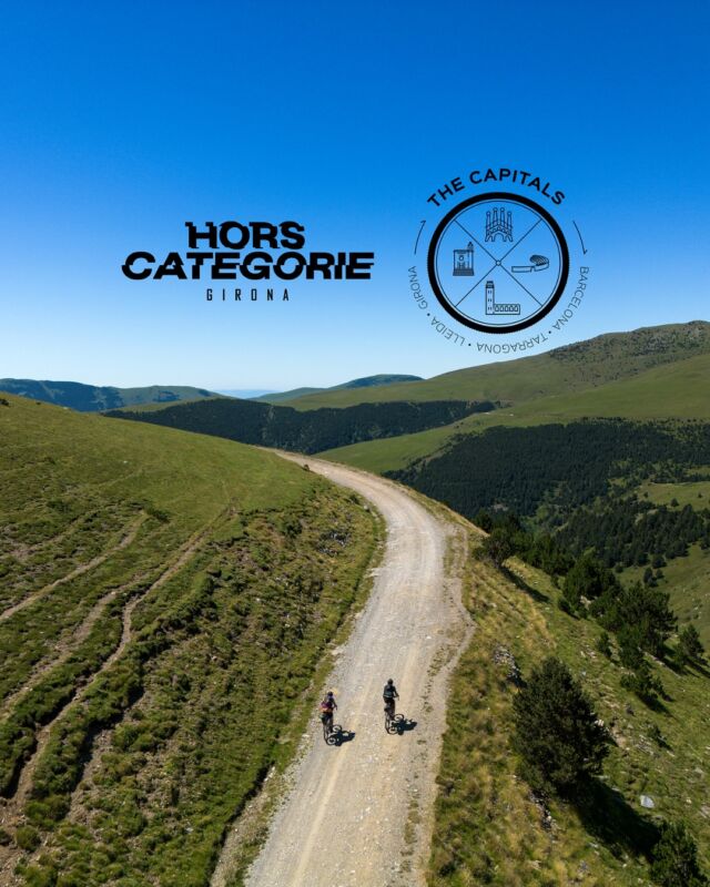 Ens alegra anunciar que @horscategoriegirona serà aquest 2025 el punt de control de The Capitals by @pedalma_cycling situat a Girona.⛰🚴‍♂️ 

L’ampli horari de cuina, amb hamburgueses, natxos, pasta i moltes opcions veganes i vegetarianes, 🌮🍔🍝🥗 són ideals perquè molts participants puguin reposar forces i seguir amb la seva gran aventura.🔋

-

Nos alegra anunciar que @horscategoriegirona será este 2025 el punto de control de The Capitals by @pedalma_cycling situado en Girona. ⛰🚴‍♂️

El amplio horario de cocina con hamburguesas, nachos, pasta y muchas opciones veganas y vegetarianas, 🌮🍔🍝🥗son ideales para que muchos participantes puedan reponer fuerzas y seguir con su gran aventura.🔋

-

We are happy to announce that @horscategoriegirona will be this 2025 the checkpoint of The Capitals by @pedalma_cycling located in Girona.⛰🚴‍♂️

The extensive kitchen hours with burgers, nachos, pasta and many vegan and vegetarian options, 🌮🍔🍝🥗 are ideal for many participants to refuel and continue their great adventure.🔋

📸 @natxop @horscategoriegirona @paubueraphoto